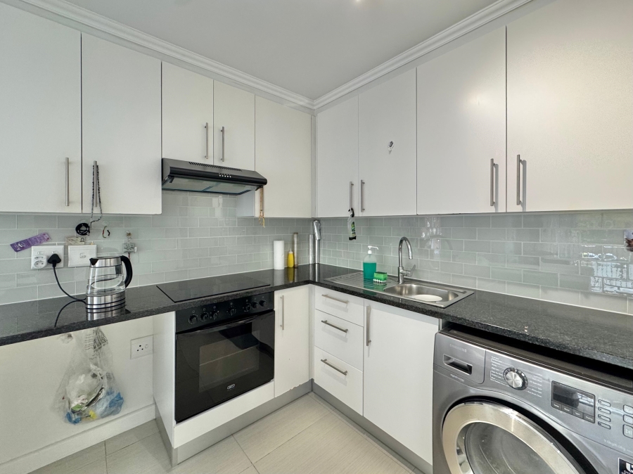 1 Bedroom Property for Sale in Kenilworth Western Cape